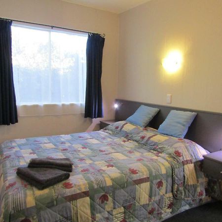 Beachside Sunnyvale Motel Пиктон Экстерьер фото