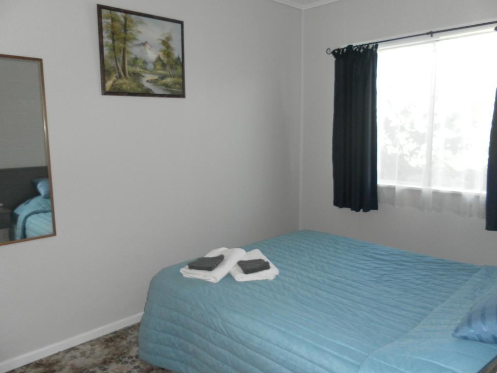 Beachside Sunnyvale Motel Пиктон Экстерьер фото
