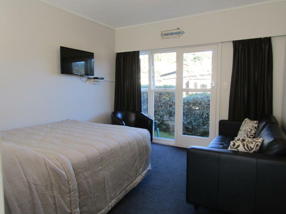 Beachside Sunnyvale Motel Пиктон Экстерьер фото
